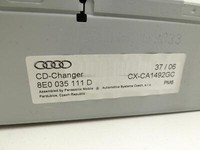 Audi A4 B7 8E 04-08 CD-Wechsler Wechsler orig. 6-Fach Audi A4 B7 8E 04-08 26.04.2006 8E0057111D 8E0035111D... Vorschau 4