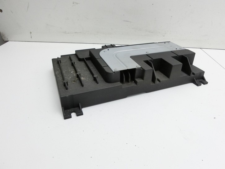 Skoda Octavia VRS III 5E 12-16 Verstärker Endstufe für Soundsystem Skoda Octavia VRS III 5E 12-16 18.12.2014... Vorschau 2