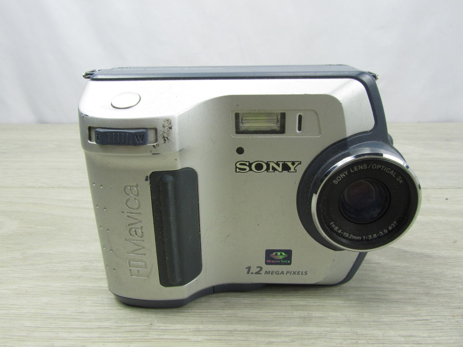 Sony FD Mavica Digital Still Camera MVC-FD100 1.2 megapixel
