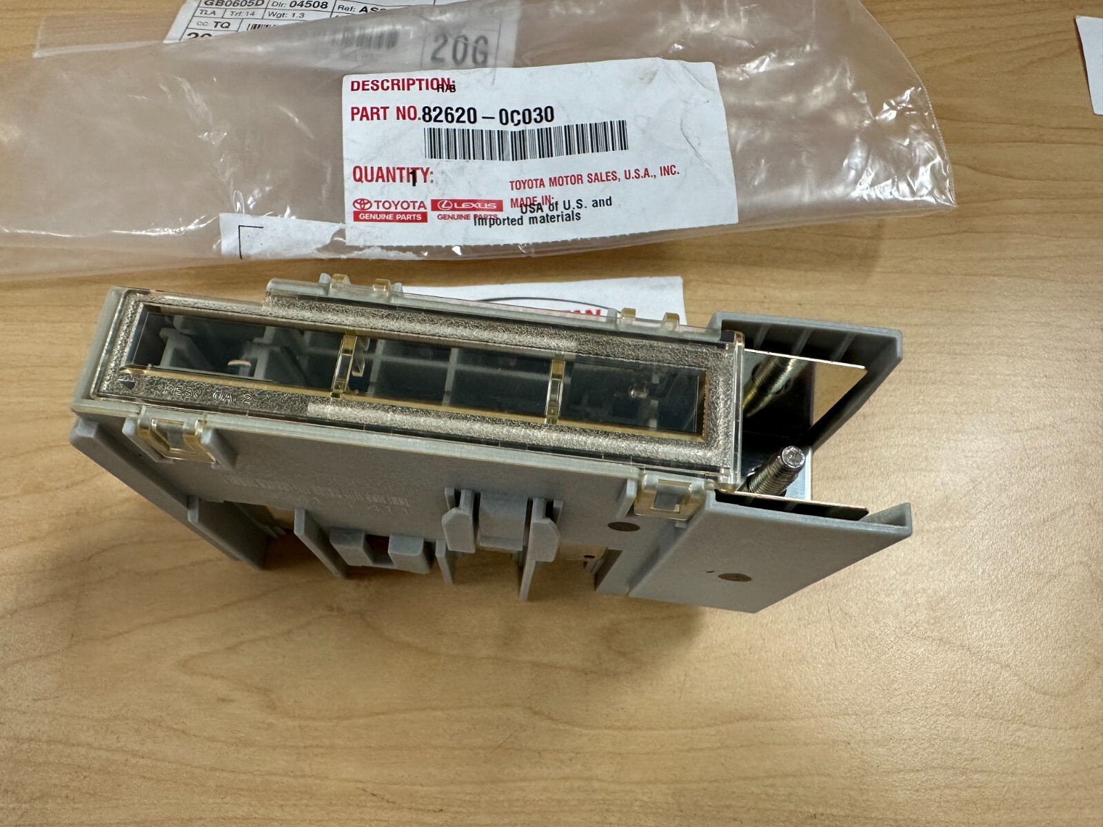 07-21 TUNDRA FUSE FUSIBLE LINK BOX 82620-0C030 GENUINE