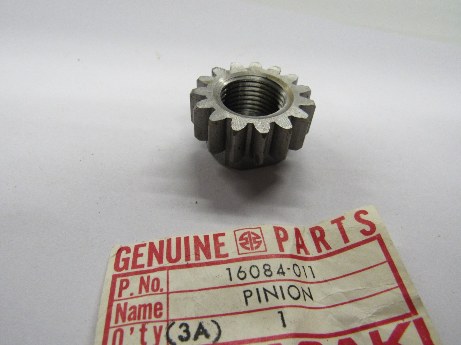 NOS Kawasaki Oil Pump Pinion Gear F8 F5 F9 F9B Big Horn 16084-011