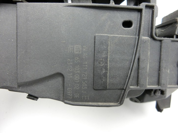 VW Touran 1T3 10-15 TDI 1,6 70KW Gaswertgeber Gaspedal VW Touran 1T3 10-15 05.04.2011 1T1721503J 6510300102 gebraucht Bild 5