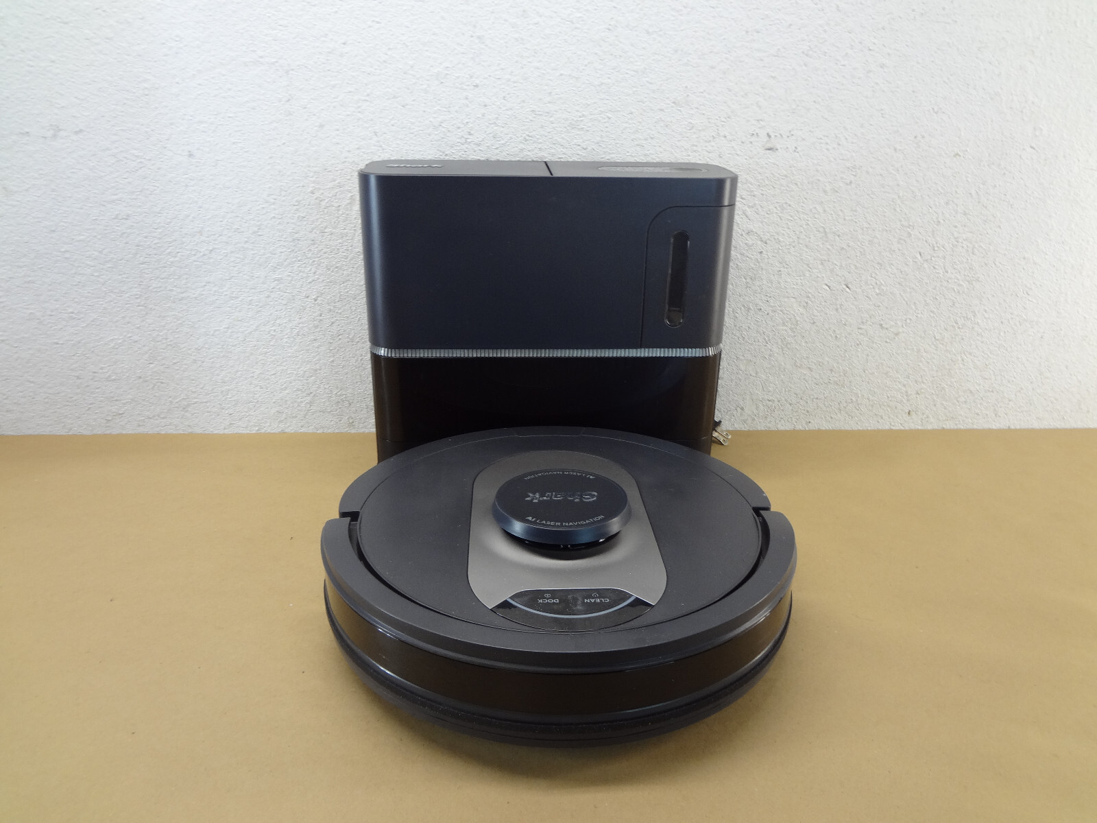 Shark UR2500SR AI Ultra Robot Vacuum with SelfEmpty Base Black/Silver