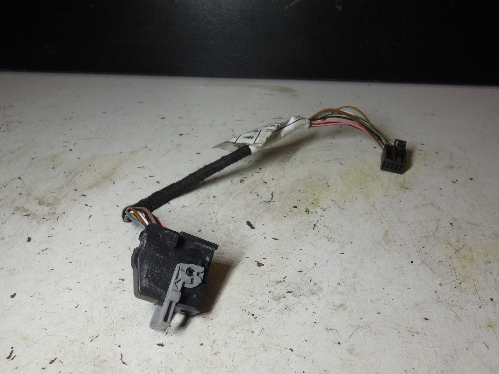 2001-2007 Mercedes-Benz C230 W203 Front Mirror Connector