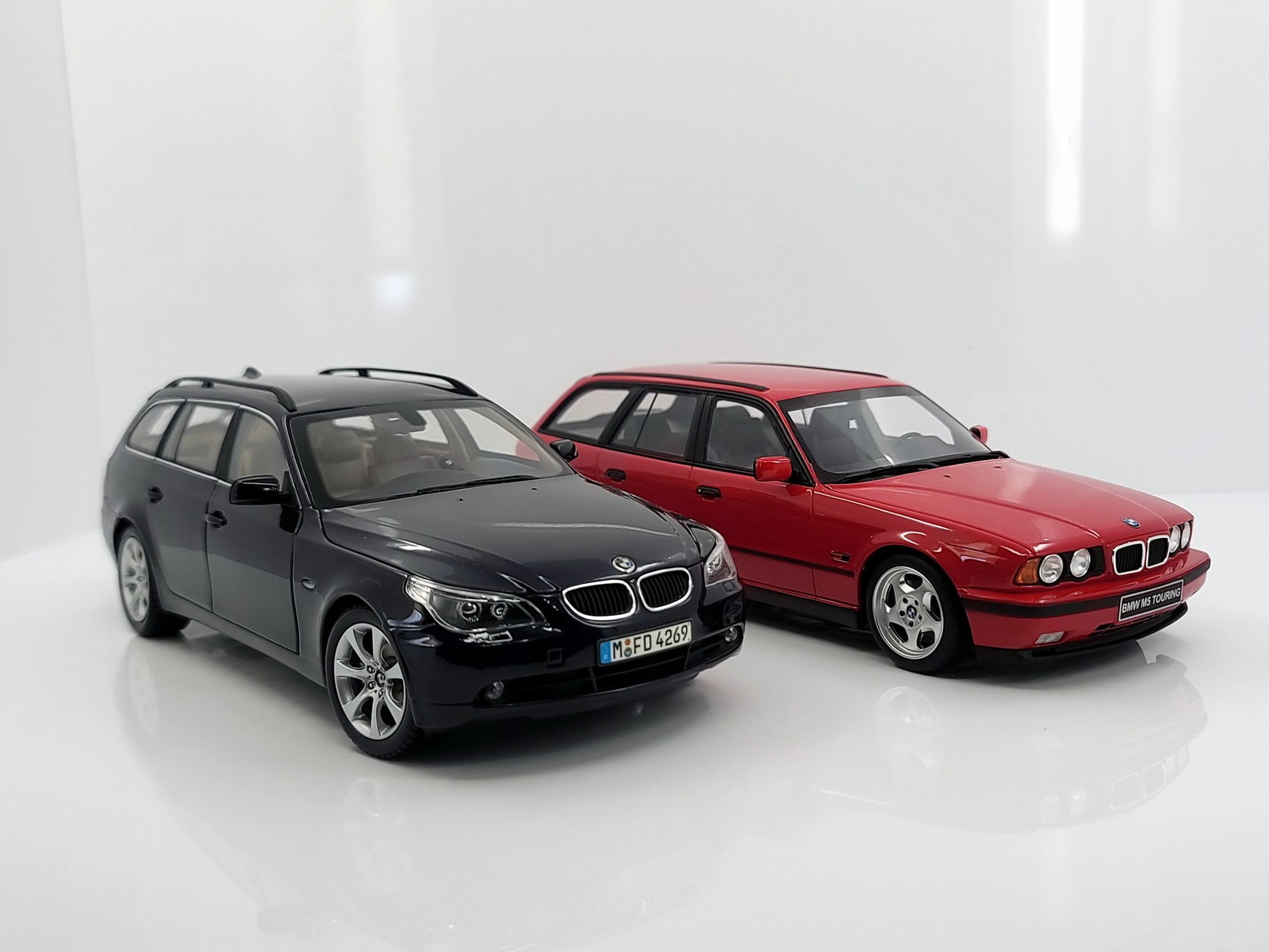 Kyosho 京商 1/18 BMW 545i Touring Dealer OEM 1:18 scale BMW 5er 5 Series 545i Touring(E61