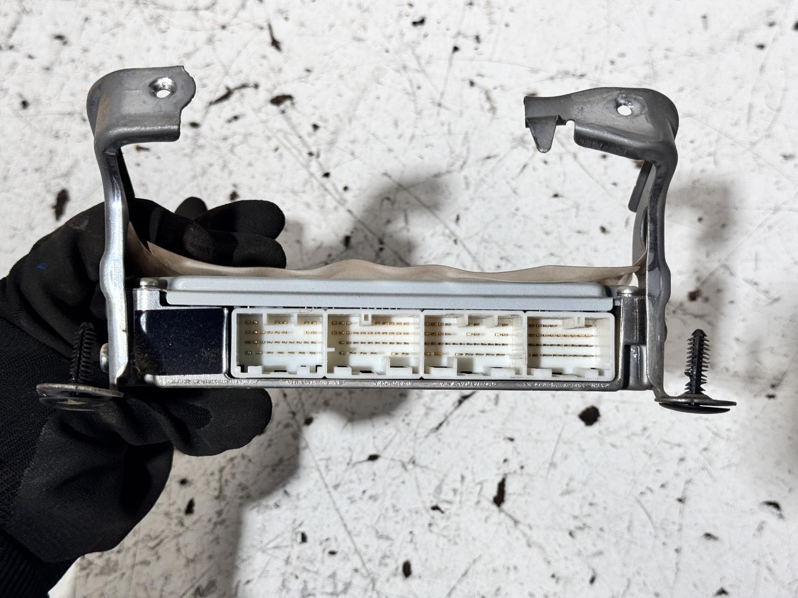 Toyota Corolla Engine ECU ZZE122 12/2001-06/2007 - thumbnail 2