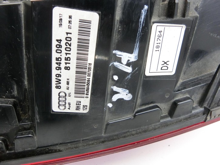 Audi A4 8W B9 19-24 Kombi LED Rückleuchte Heckleuchte für Klappe Innen Rechts Audi A4 8W B9 19-24 18.12.2015... Bild 6