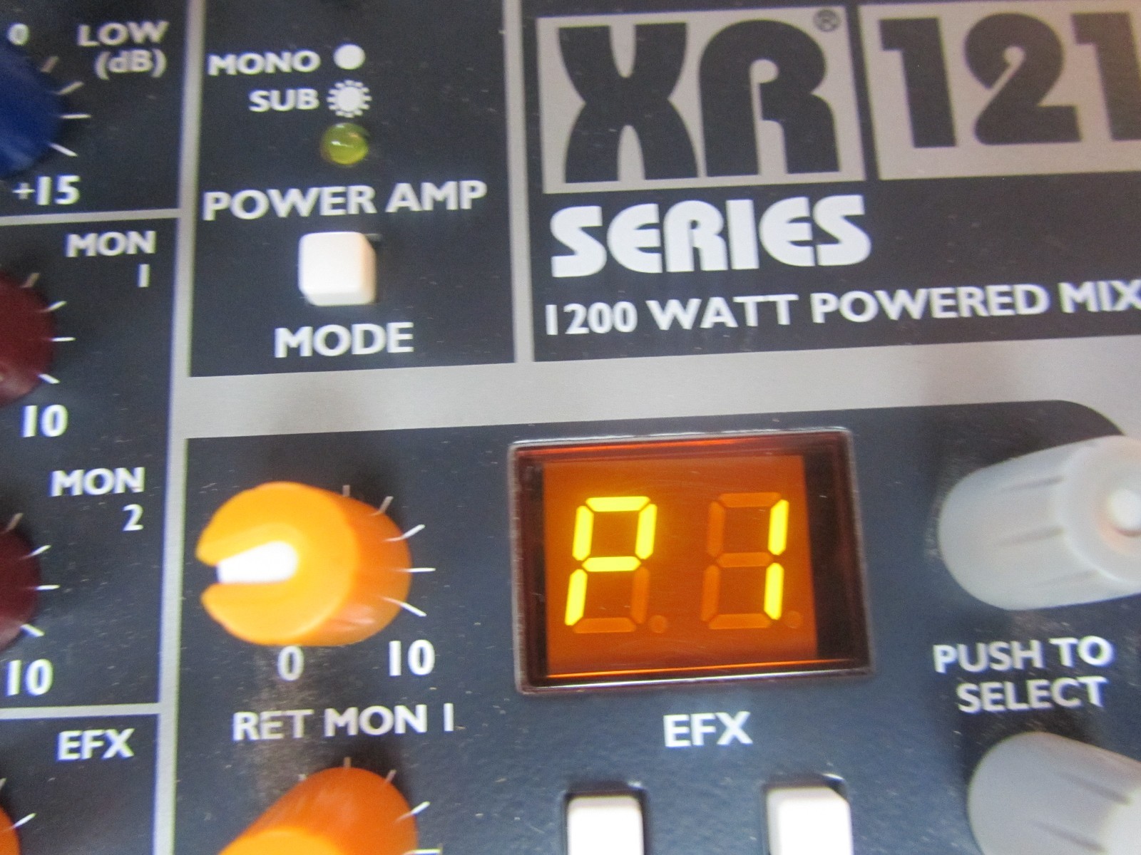 Peavey XR 1212  1200 Watt Powered Mixer & Power Cord