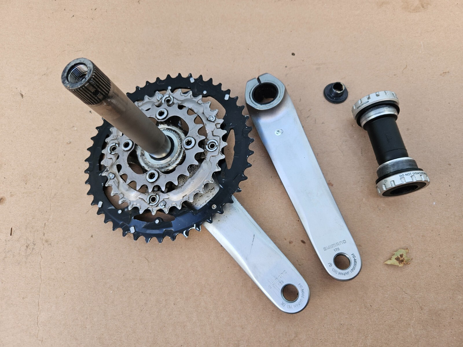 Shimano Deore LX FC-M580 Triple Mountain Bike Crankset Shimano Deore LX FC-M580 Triple Mountain Bike Crankset