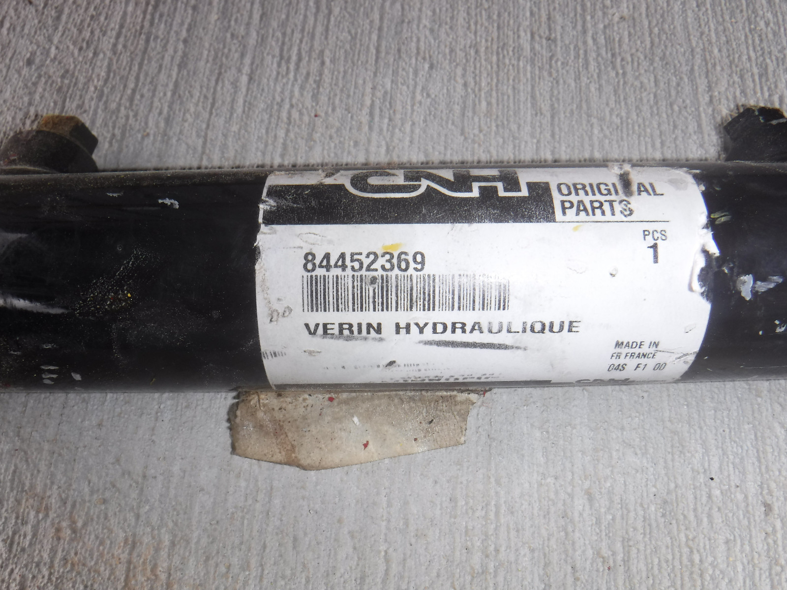 New Holland Hydraulic Cylander Part #84452369