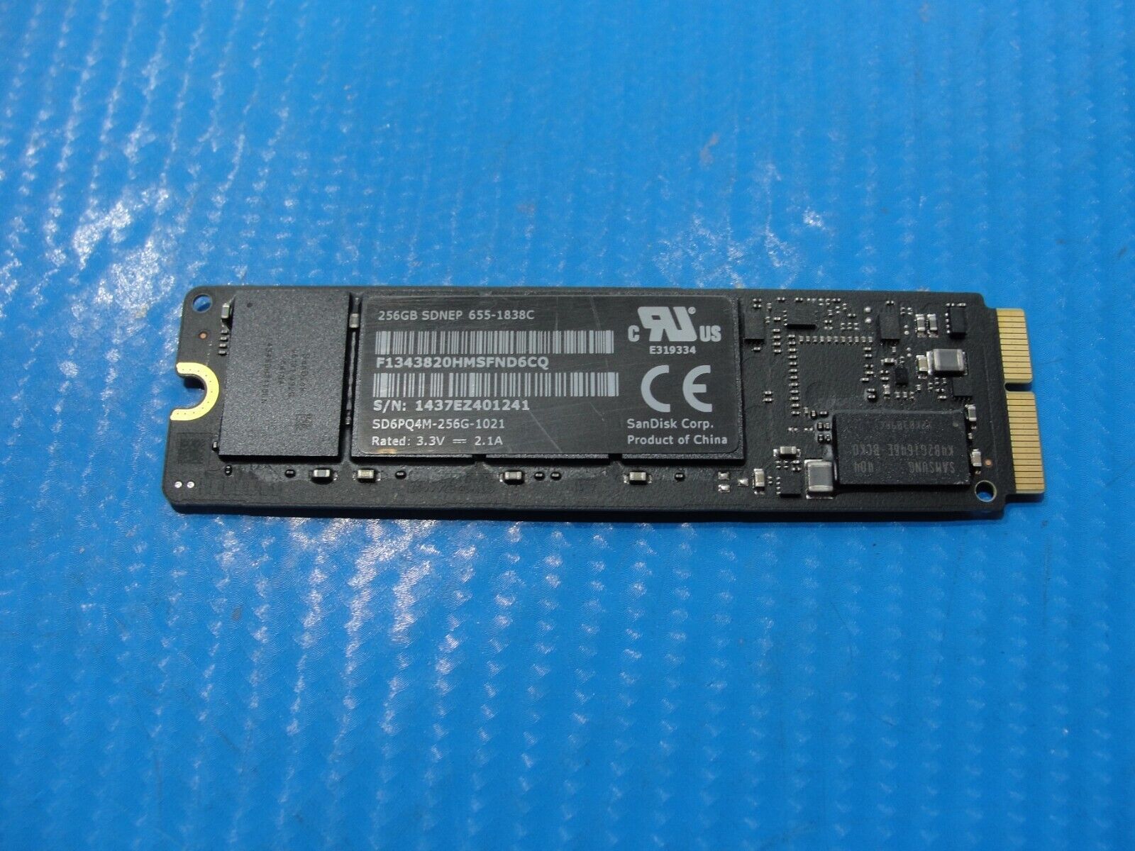 MacBook A1466 SanDisk 256GB SSD Solid State Drive SD6PQ4M MacBook A1466 SanDisk 256GB SSD Solid State Drive SD6PQ4M