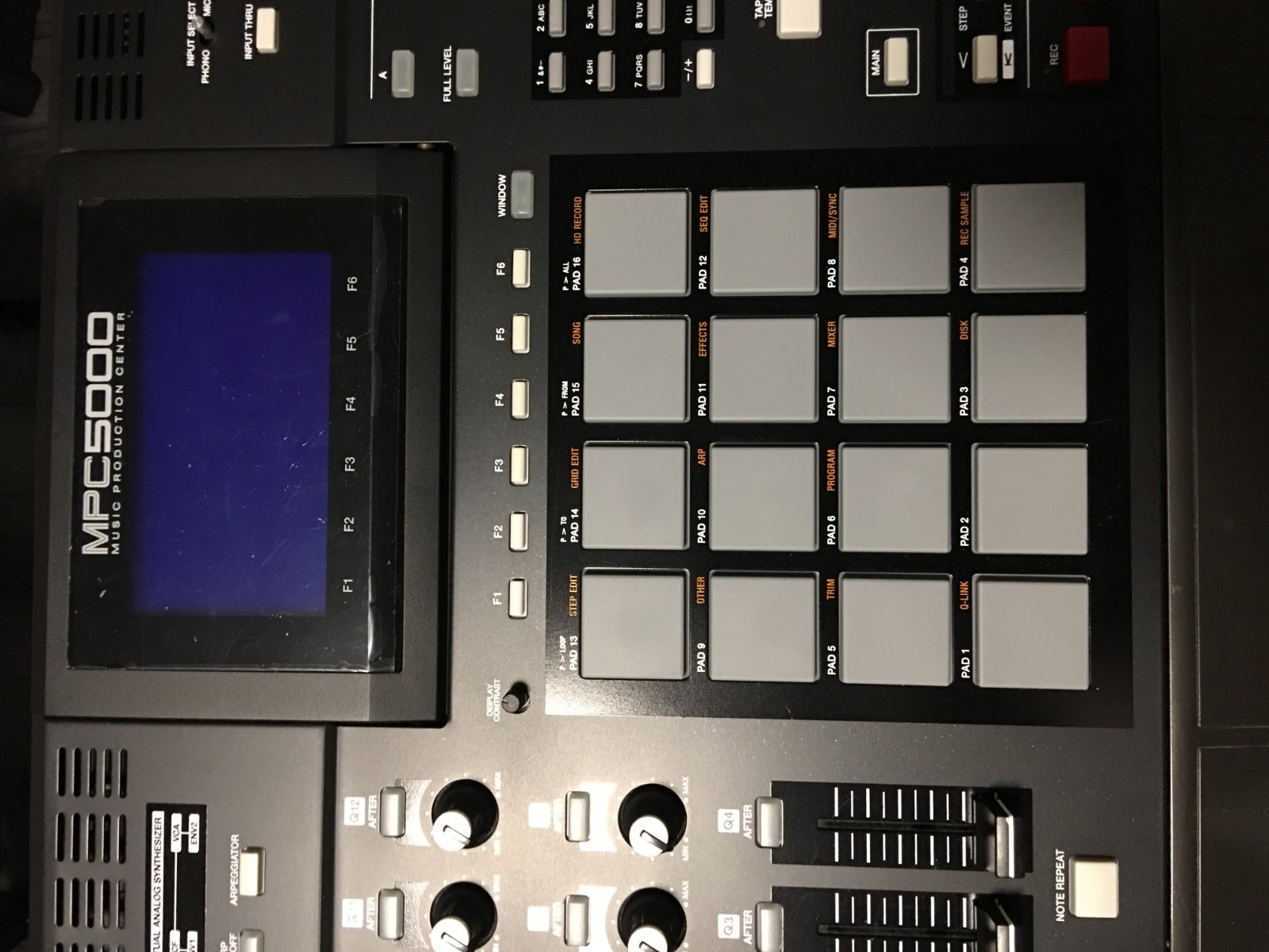 Akai Professional MPC 5000 Music Production - 192MB RAM W/ ORIGINAL BOX.
