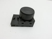 Opel Astra J 12-18 Sitzverstellung Schalter Links Vorne Opel Astra J 12-18 01.01.2013 13285104 gebraucht Vorschau 2