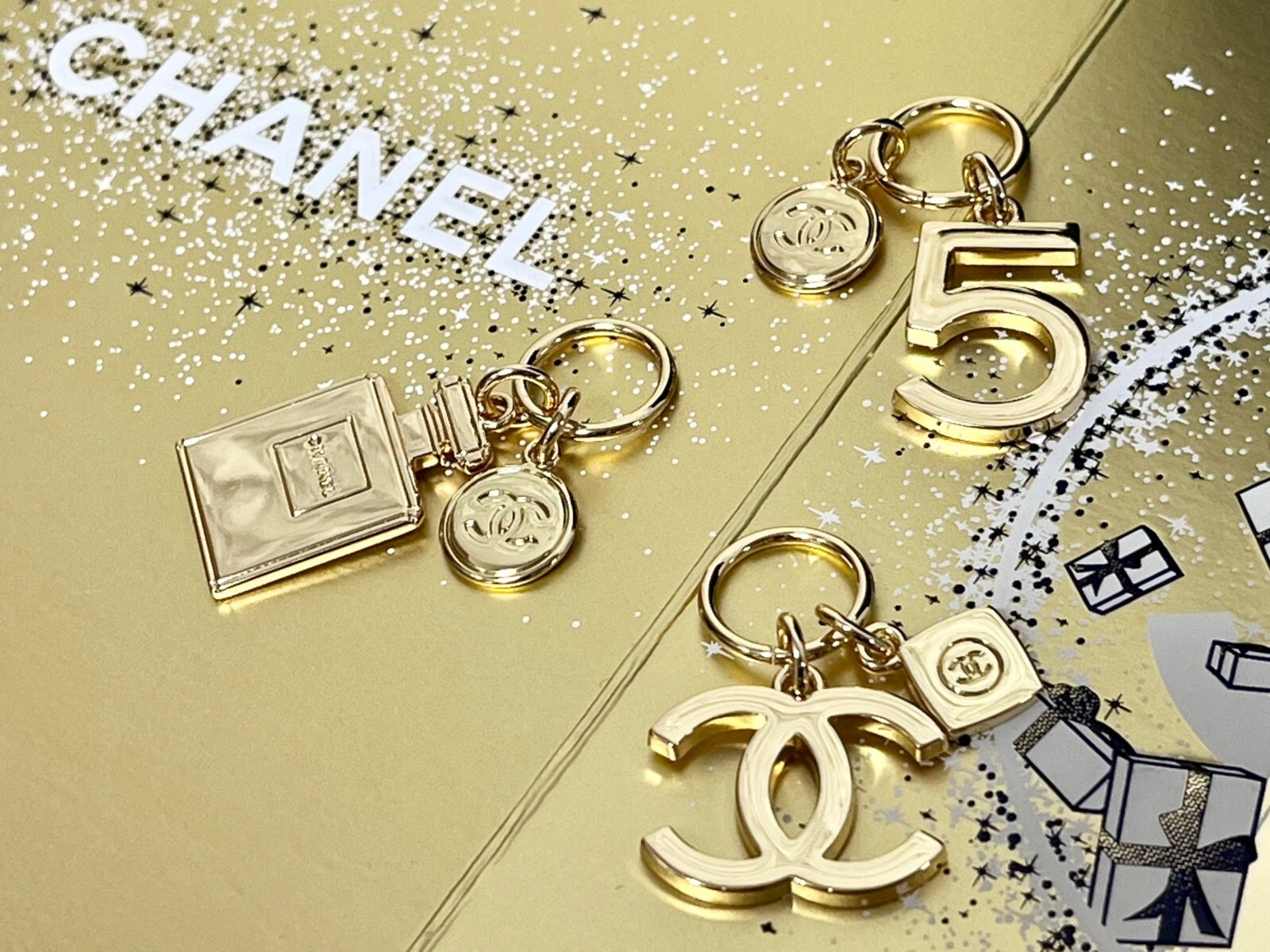 【大人のご褒美に♥3色】シャネル ハンドバッグ CHANEL VIP Holiday Charm Set of 3 Novelty Rare BRAND NEW