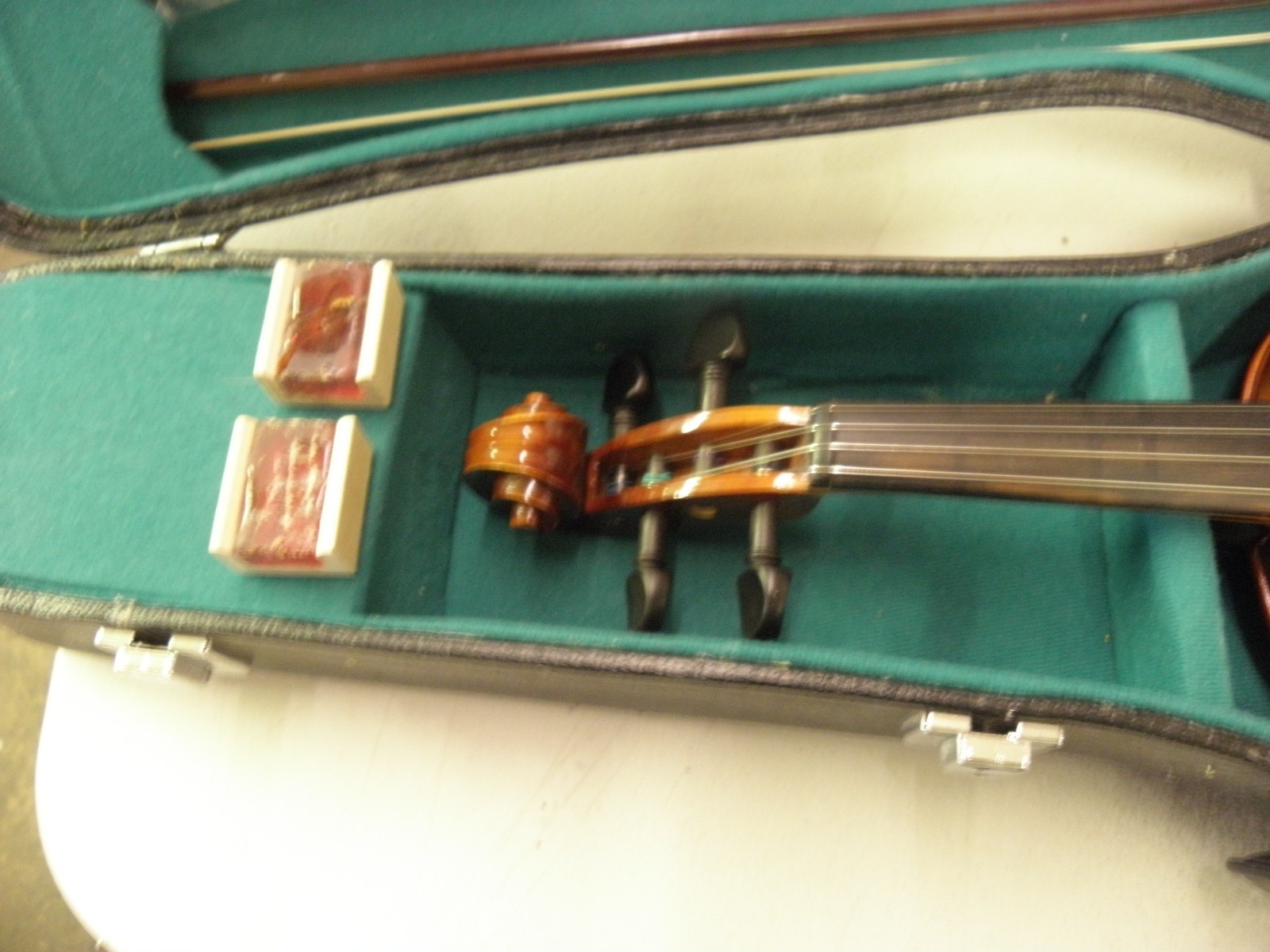 LISLE 4/4 VIOLIN...MODEL 10 WITH HARD CASE AND TWO BOWS...LOOK!!!