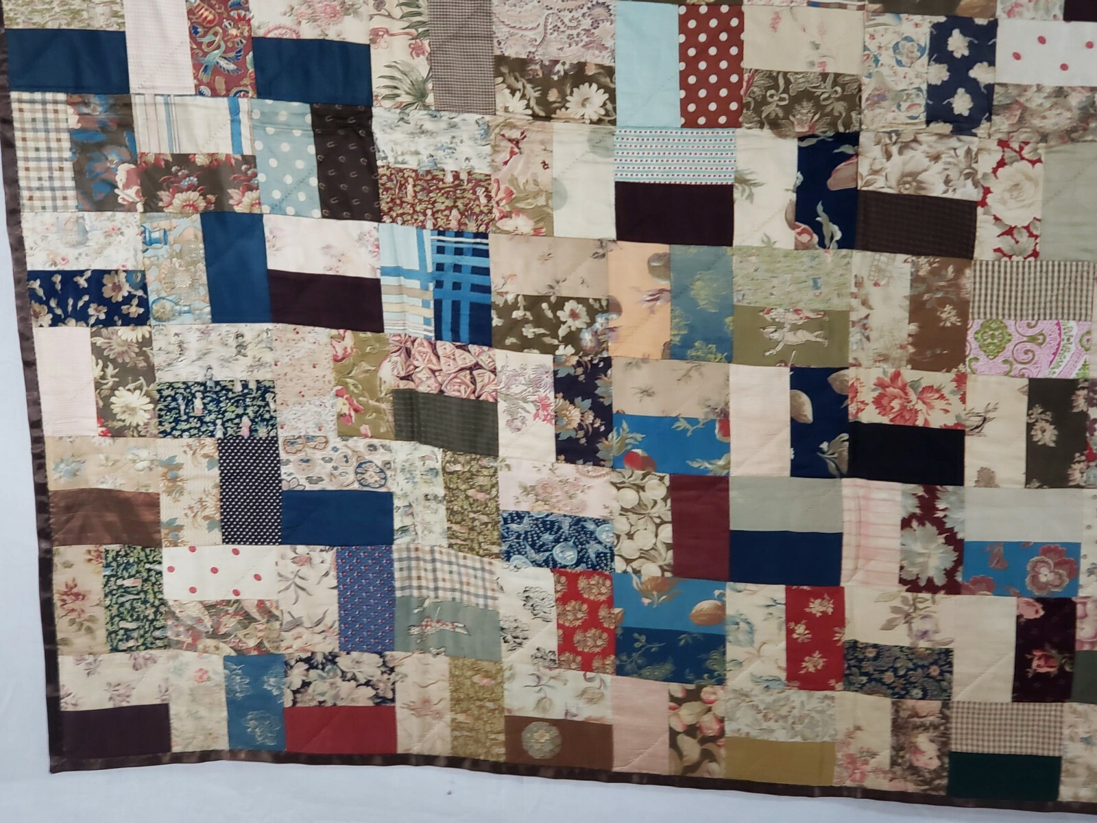 Vintage wall quilt Victorian prints Antique courthouse steps 52