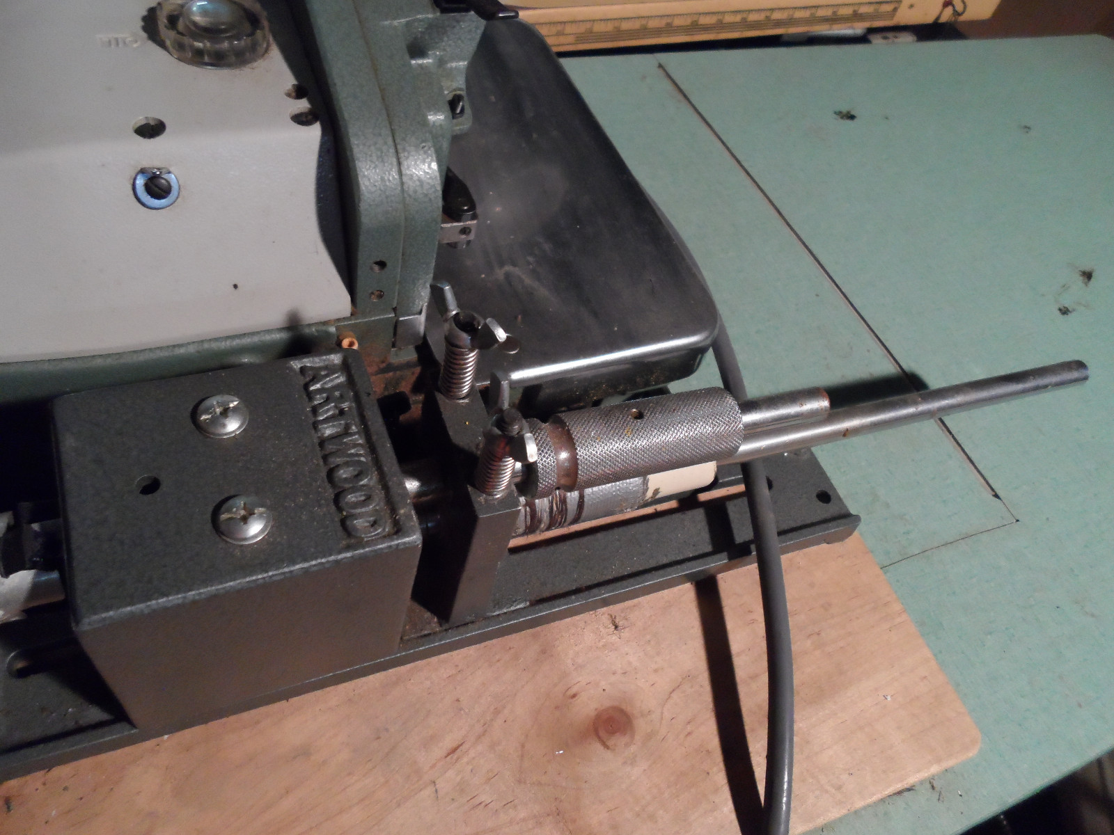 Wilcox & Gibbs Industrial Serger Sewing Machine 515-4-31