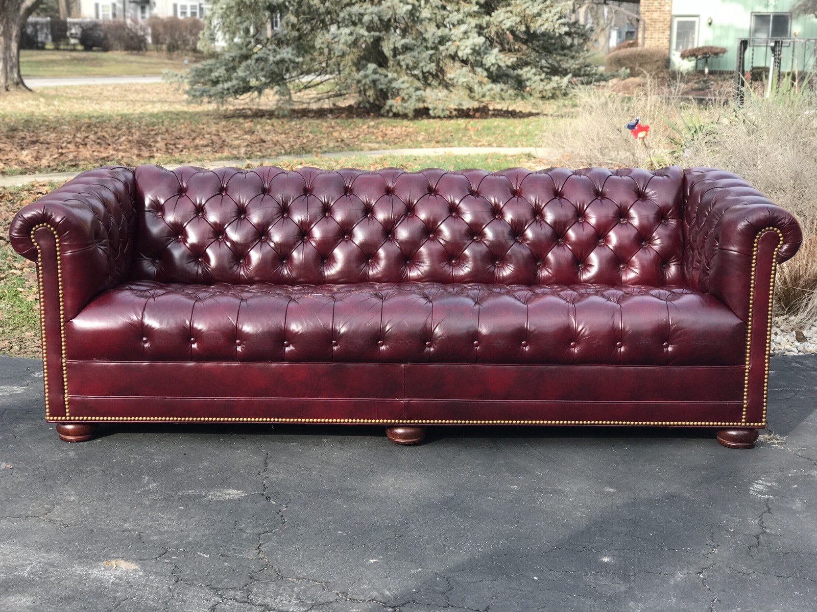 Hancock & Moore Chesterfield Tufted 87