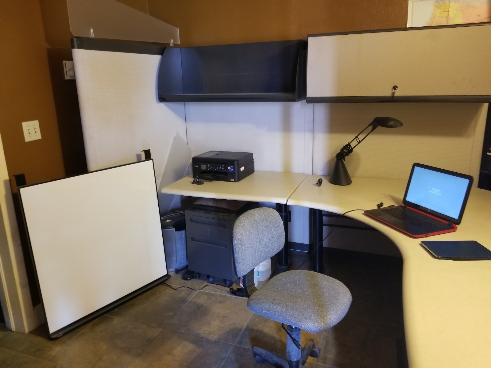 used Cubicle set / Office Cubicle set / Cubicles  4 room set