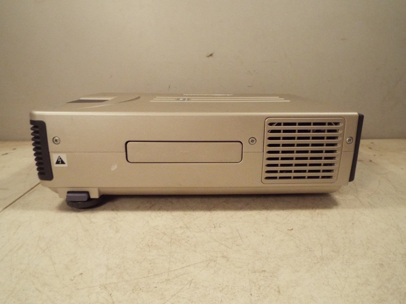Sharp PG-D100U LCD Multimedia Projector w/ Remote, Case, & Cables - 195 Lamp Hrs