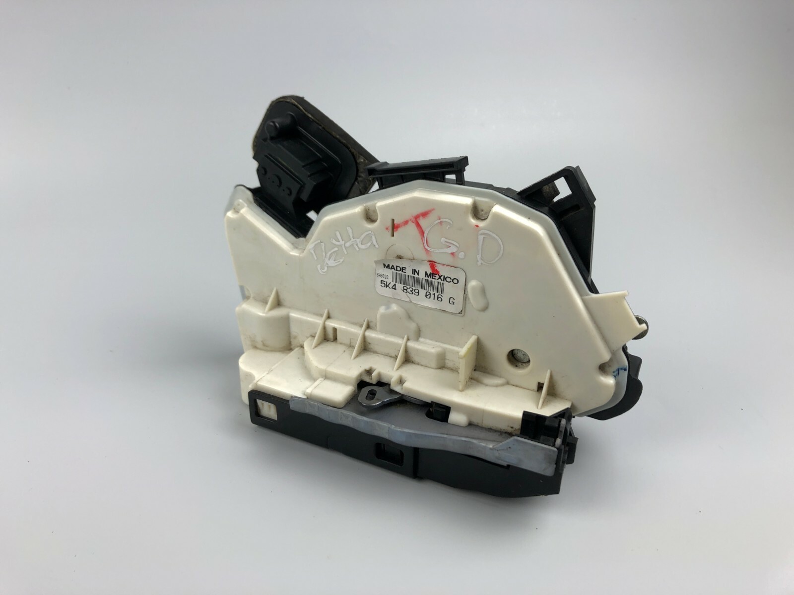 Volkswagen Jetta Mk6 Rear Right Side Door Lock Latch Mechanism