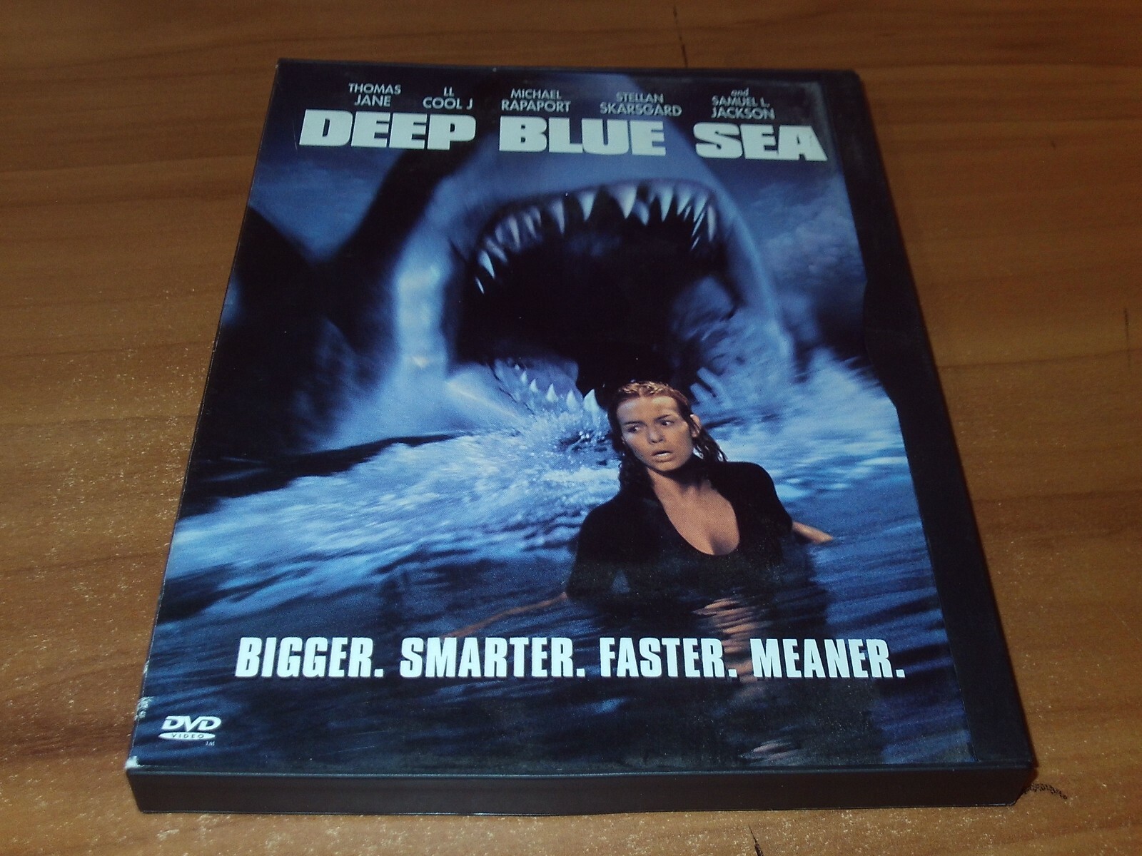 ビヨンドtheシー　DVD Amazon.co.jp: ビヨンドtheシー ~ 夢見るように歌えば ~ [DVD
