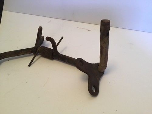 Farmall IH A Tractor Exhaust Vacuum Lift Pivot Rod & Mounting Brackets