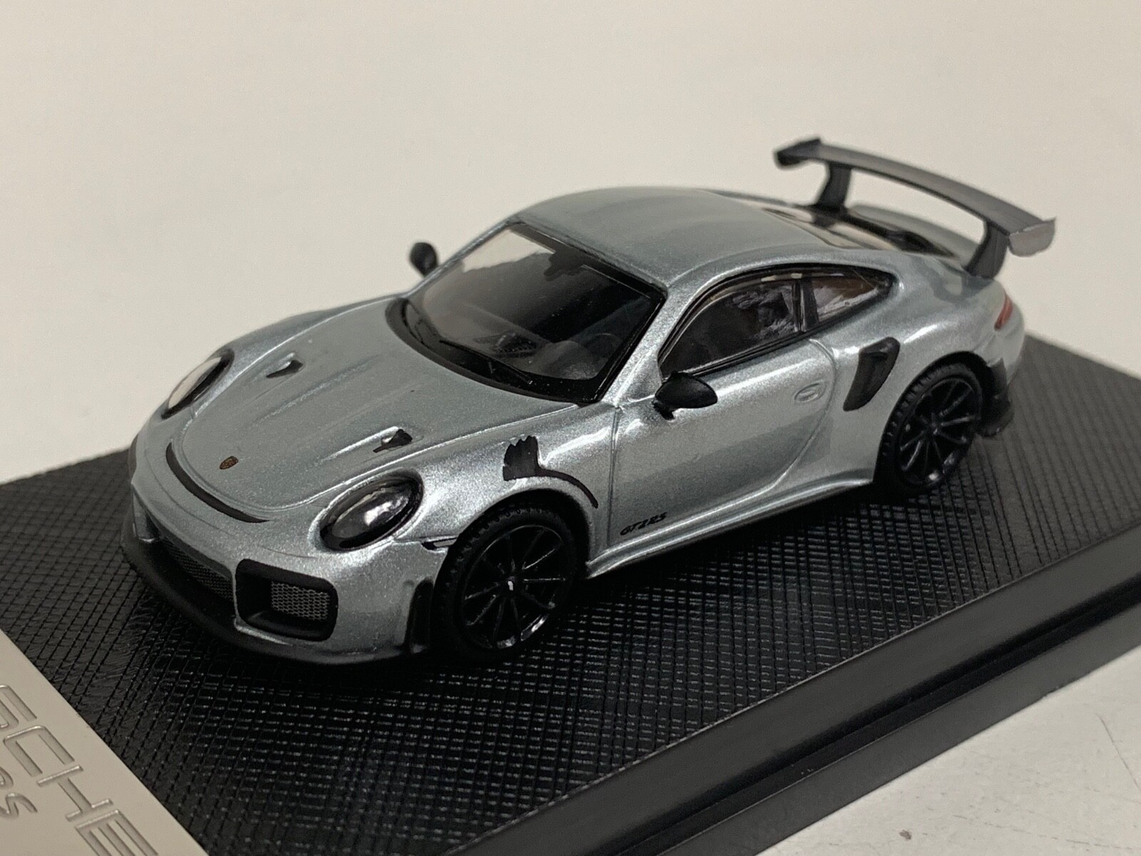 DMH 1/64　ポルシェ 911(991) GT2 RS 1/64 Porsche 911 GT2 RS 