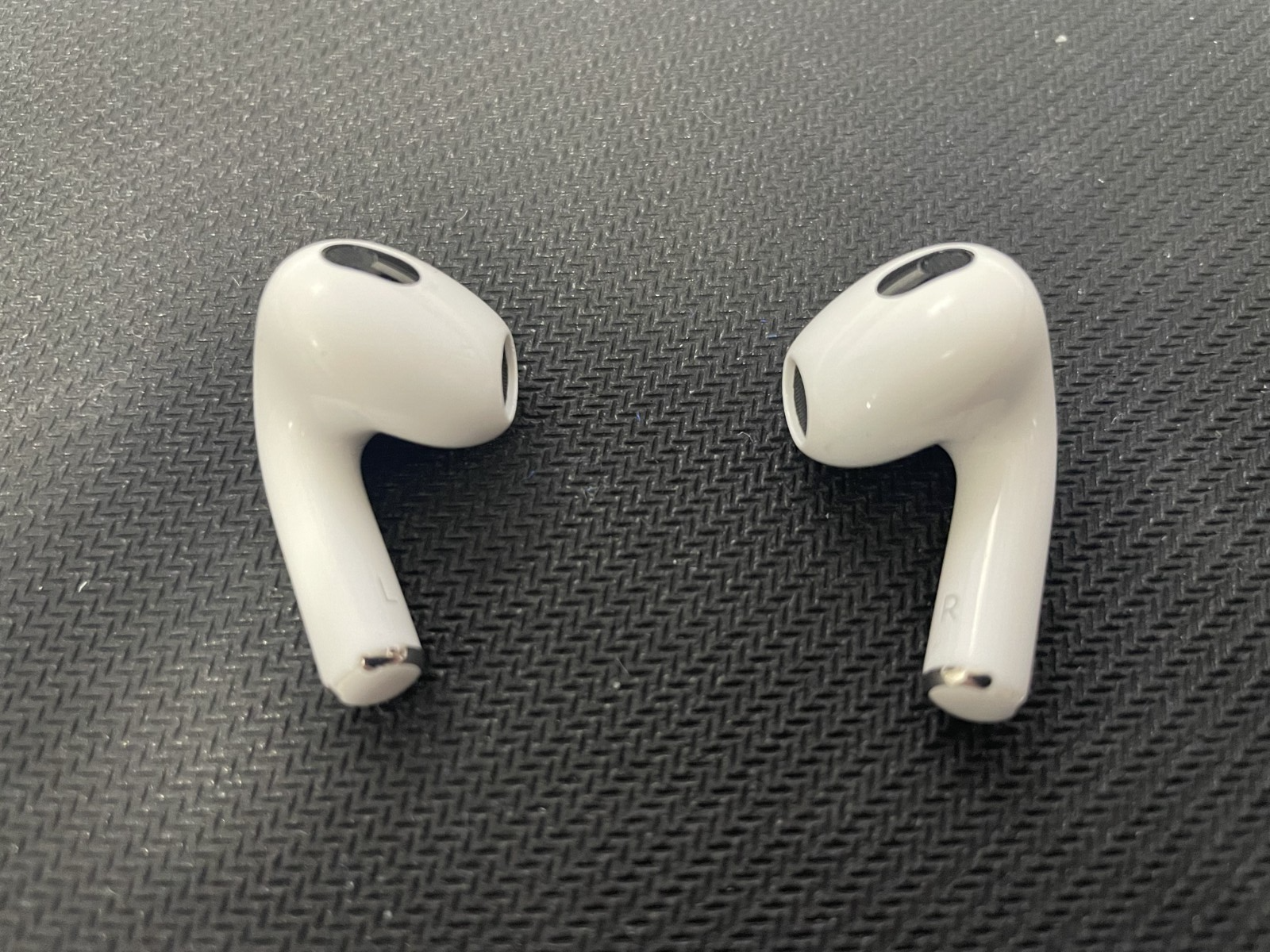 Original Apple AirPods 3RD Gen LEFT SIDE&RIGHT SIDE(A2564