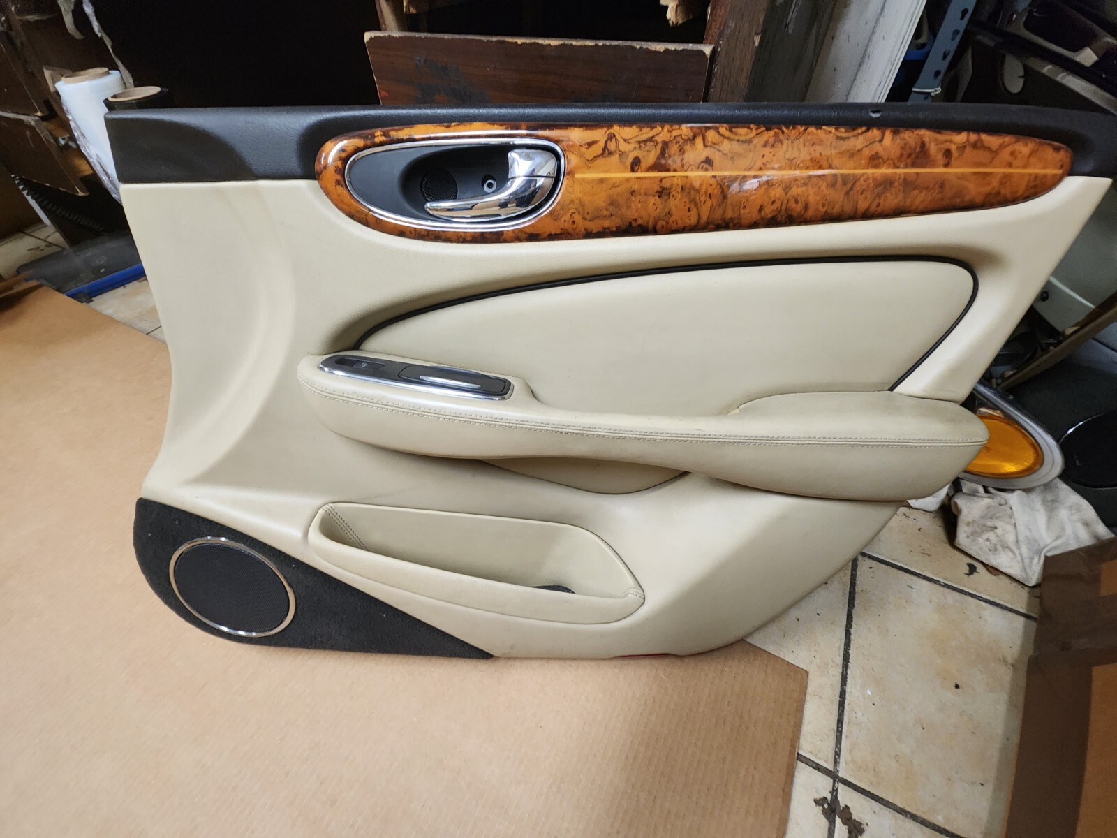 2004-2009 JAGUAR XJ8 SUPER V8 VANDEN PLAS RIGHT FRONT INTERIOR