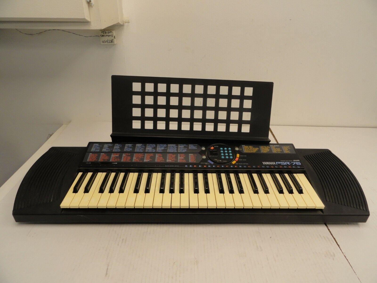 Yamaha PSR-76 Electronic Keyboard Advanced Wave Memory & Yamaha PSR-76 Electronic Keyboard Advanced Wave Memory &