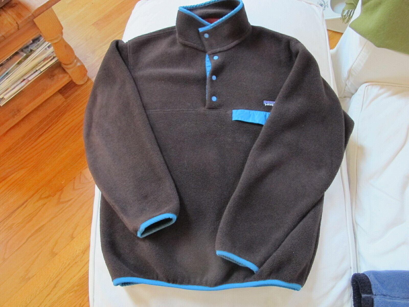 Patagonia Synchilla Vintage Brown Fleece with Blue Trim Patagonia Synchilla Vintage Brown Fleece with Blue Trim