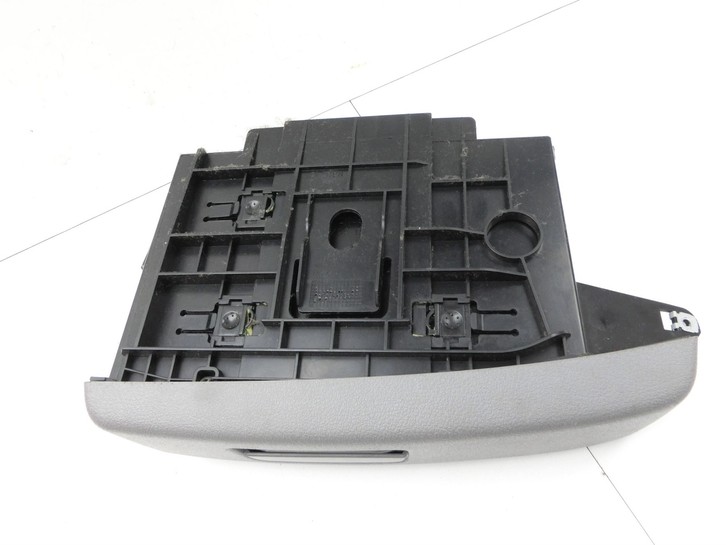 VW Touran 1T 03-06 TDI 1,9 77KW Unter Ablagefach Unterbaufach Fach Sitz Rechts Vorne VW Touran 1T 03-06 16.04.2009... Vorschau 3