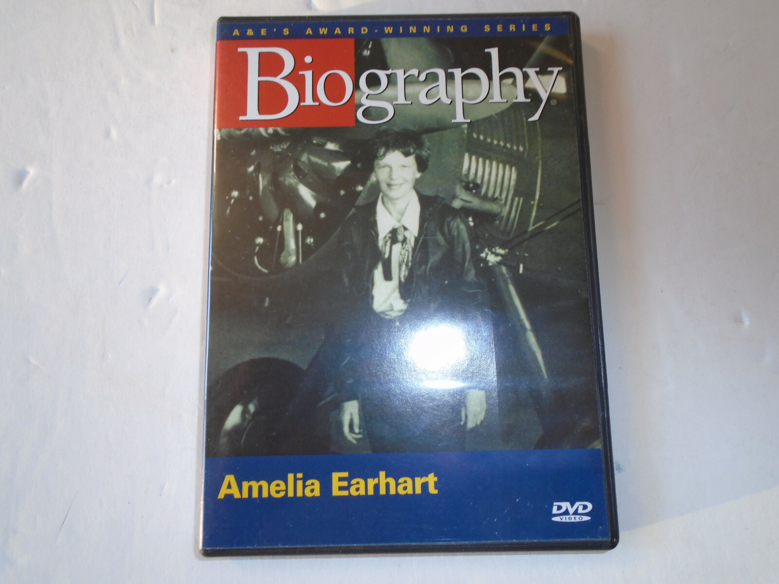 その他 Biography: Amelia Earhart [DVD] Amazon.com: Biography - Amelia Earhart (A&E DVD Archives