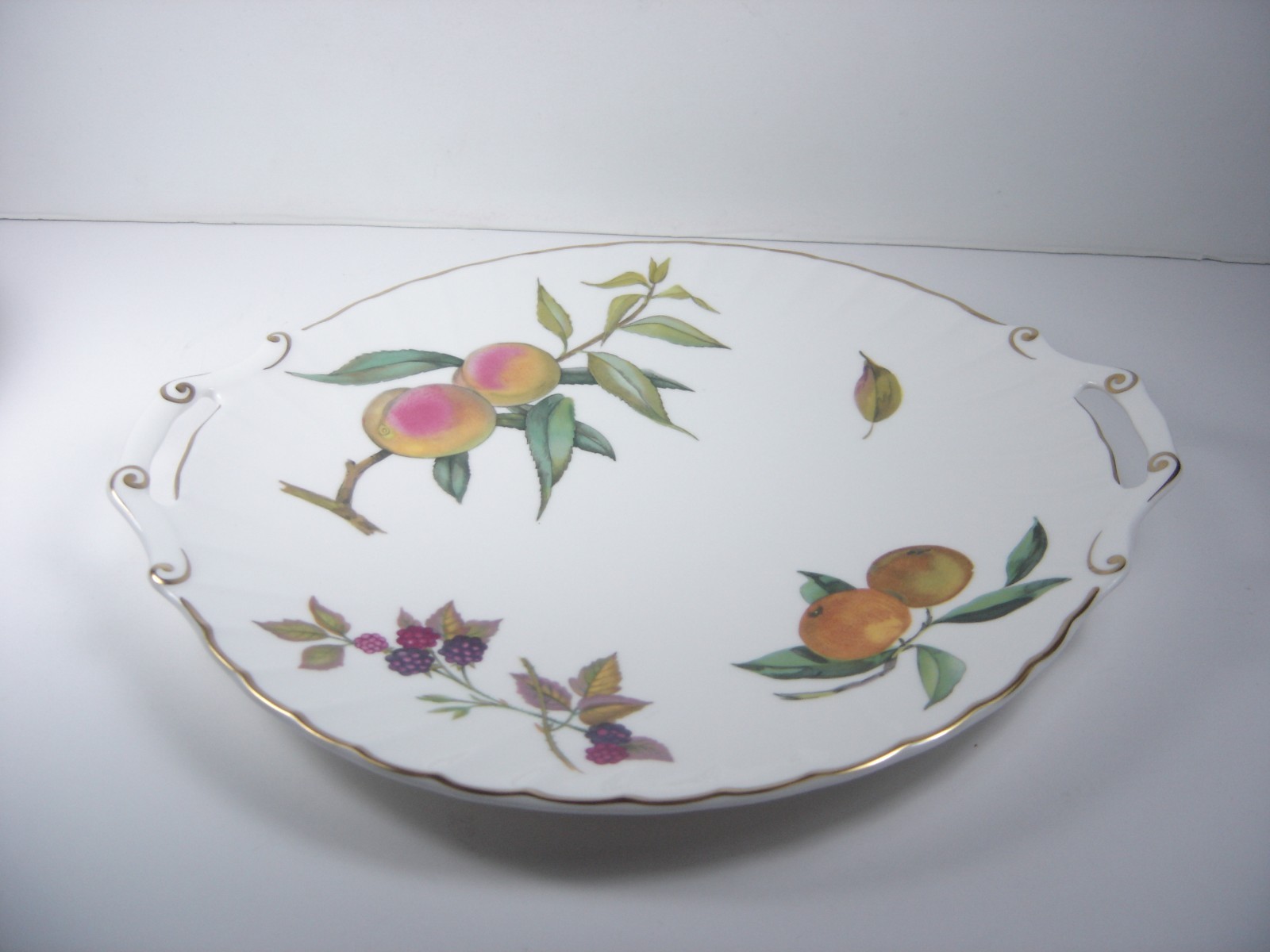 ROYAL WORCESTER EVESHAM FINE PORCELAIN CAKE PLATE