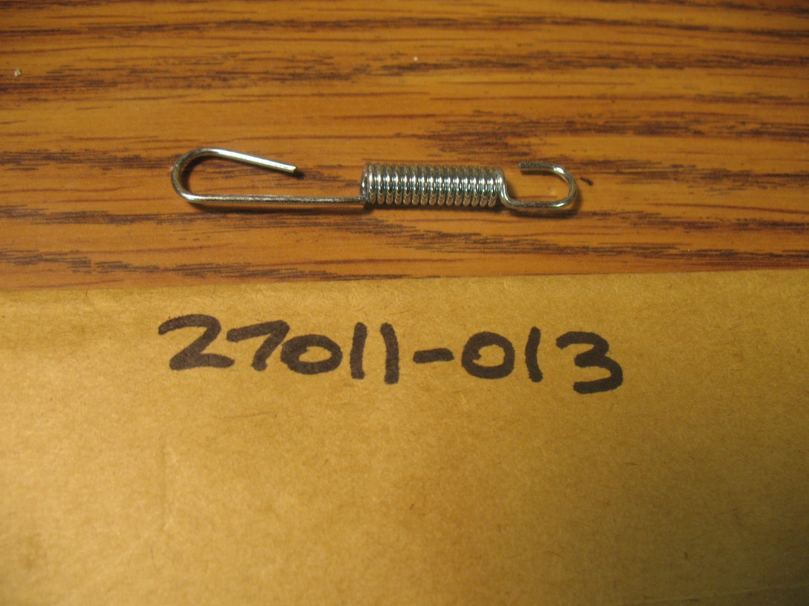 NEW NOS GENUINE KAWASAKI 27011-013 RR BRAKE SWITCH SPRING H1 H2 TRIPLE (K-5937)