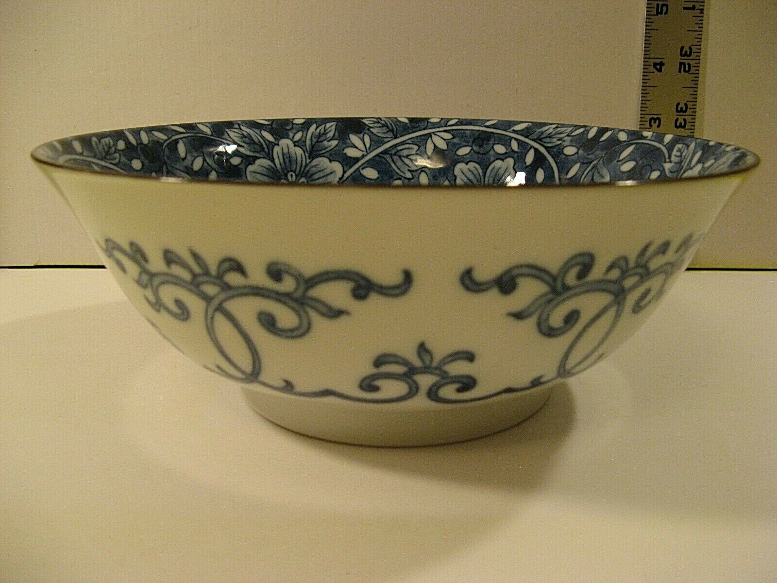 YOKOHAMA STUDIO CERAMIC HAND PAINTED SERVING BOWL/GREAT COND/MADE IN JAPAN/NICE.