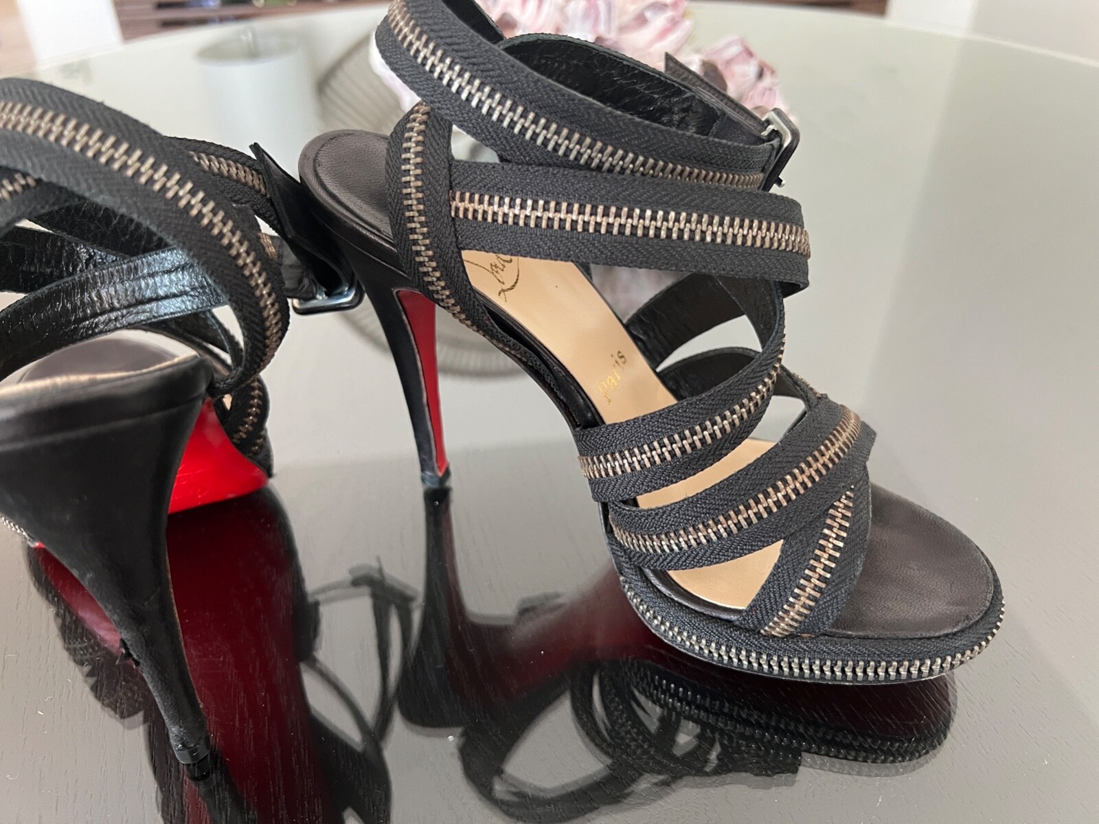 国内直営店購入☆クリスチャンルブタン　スパイクウォレット Christian Louboutin Zipped Continental Wallet スパイク