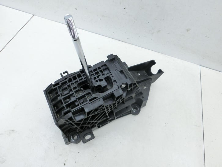 Toyota RAV4 IV 13-16 2.2 D-4D 110KW Autom Schaltkulisse Schalthebel Toyota RAV4 IV 13-16 04.07.2014 75C923-LH gebraucht Vorschau 2