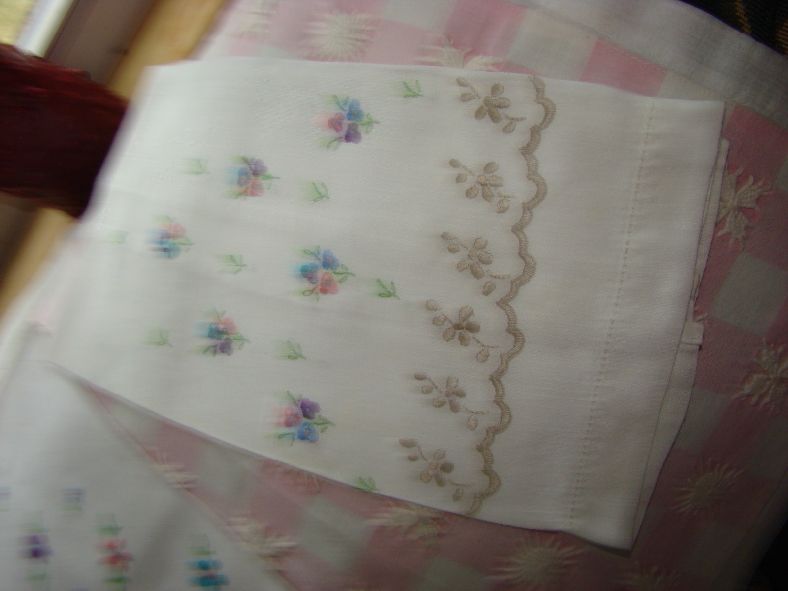 2 VINTAGE Linen Tea Towel WITH HAND FLOWER EMBROIDERY 12