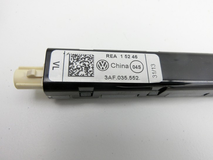 VW Passat 3C B7 10-15 Antennenverstärker Weiche Antenne Links Vorne VW Passat 3C B7 10-15 06.12.2013 3AF035552 gebraucht Vorschau 2