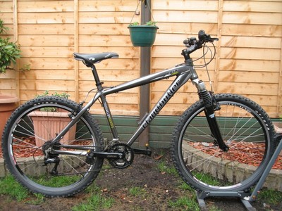 Claud Butler Rock Mountain Bike. 26''wheels. 18''frame. 24 speed. Good condition