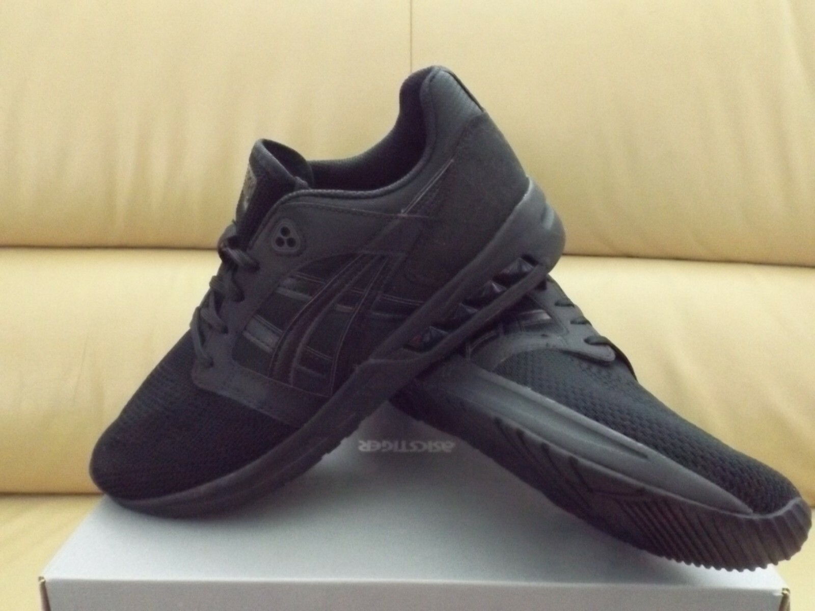 asics gel saga sou black