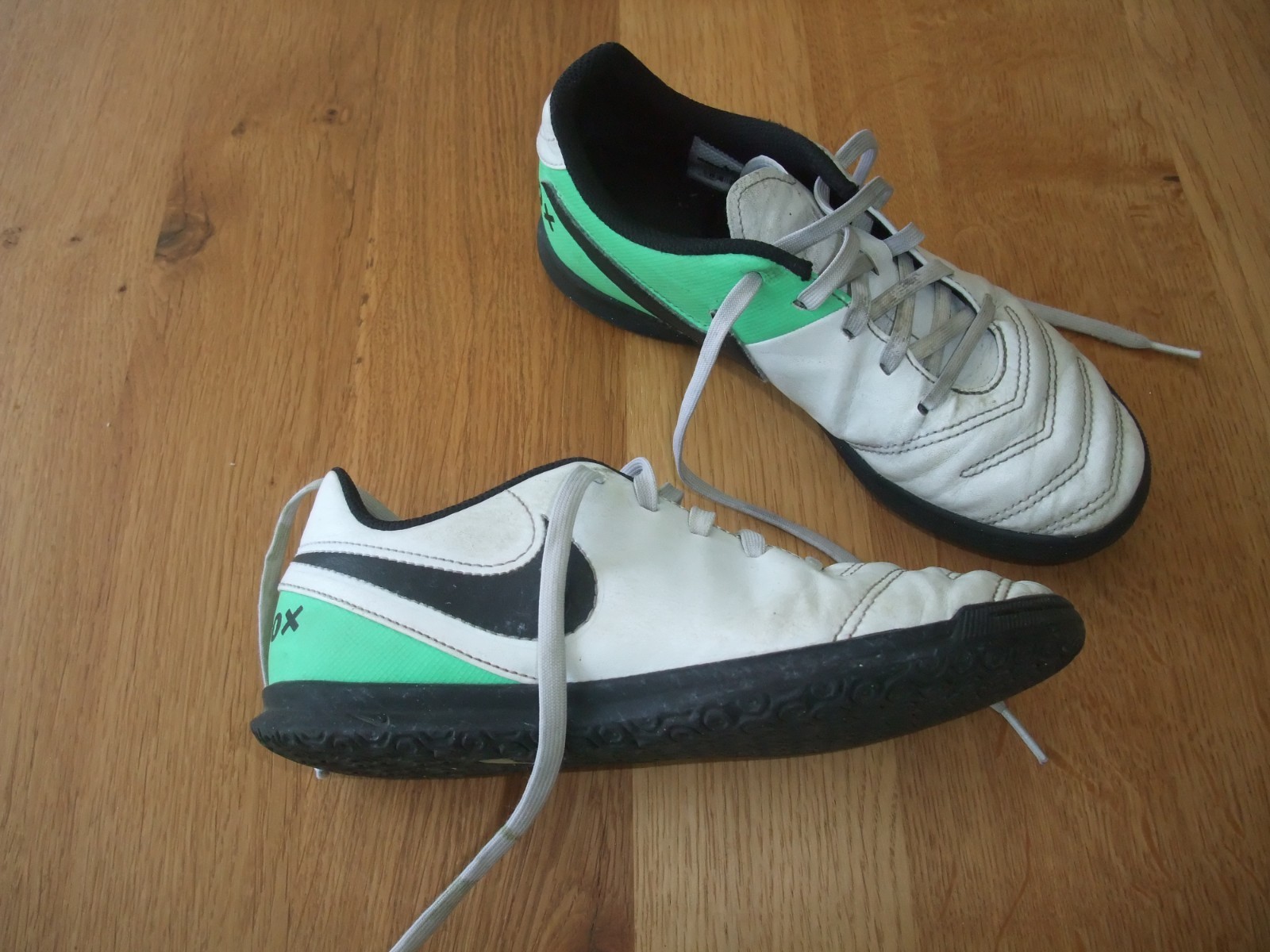 Nike Tiempo hallenschuhe Sportschuhe Fußballschuhe 36,5 Nike Tiempo hallenschuhe Sportschuhe Fußballschuhe 36,5