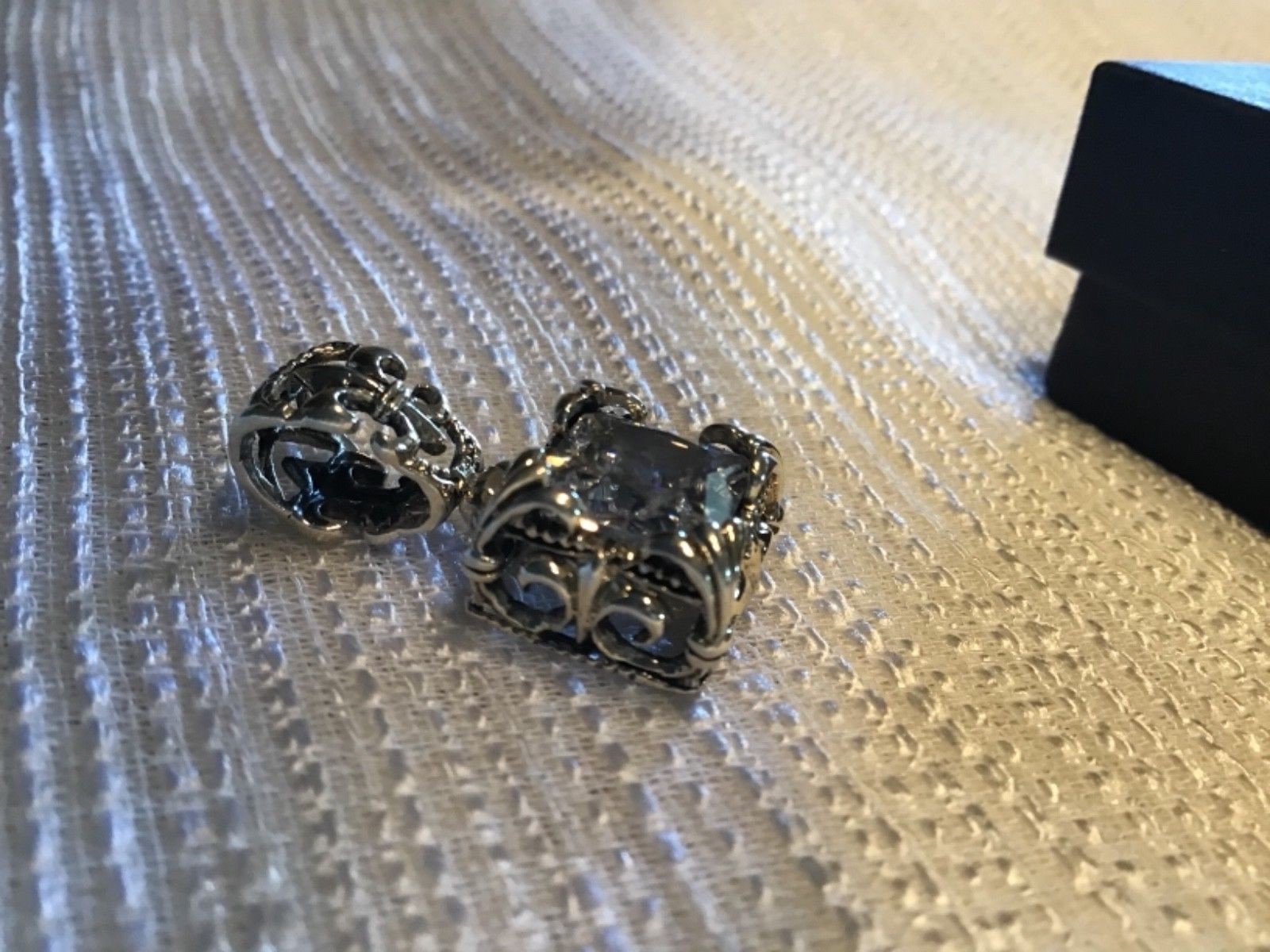 Silpada 925 Sterling Silver Uptown Fleur de Lis cubic zirconia cz pendant S0979