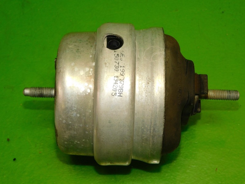 05-08 Audi A4 OEM 8E0199379BH driver left engine motor mount