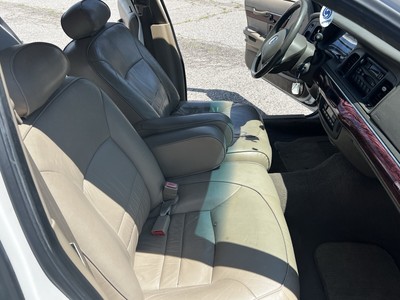 image 4 of interior