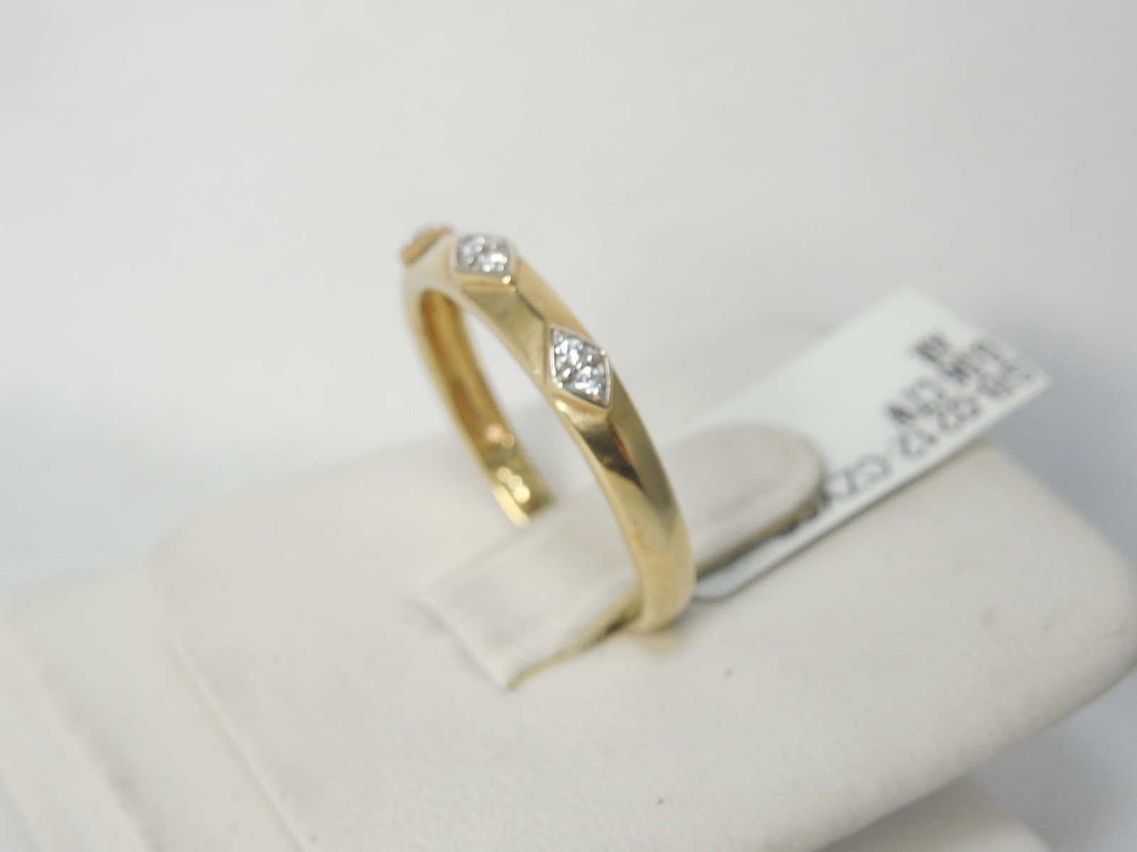 14KT Gold Plated Sterling Silver Diamond Simulant Womens Wedding Ring  .06 Carat