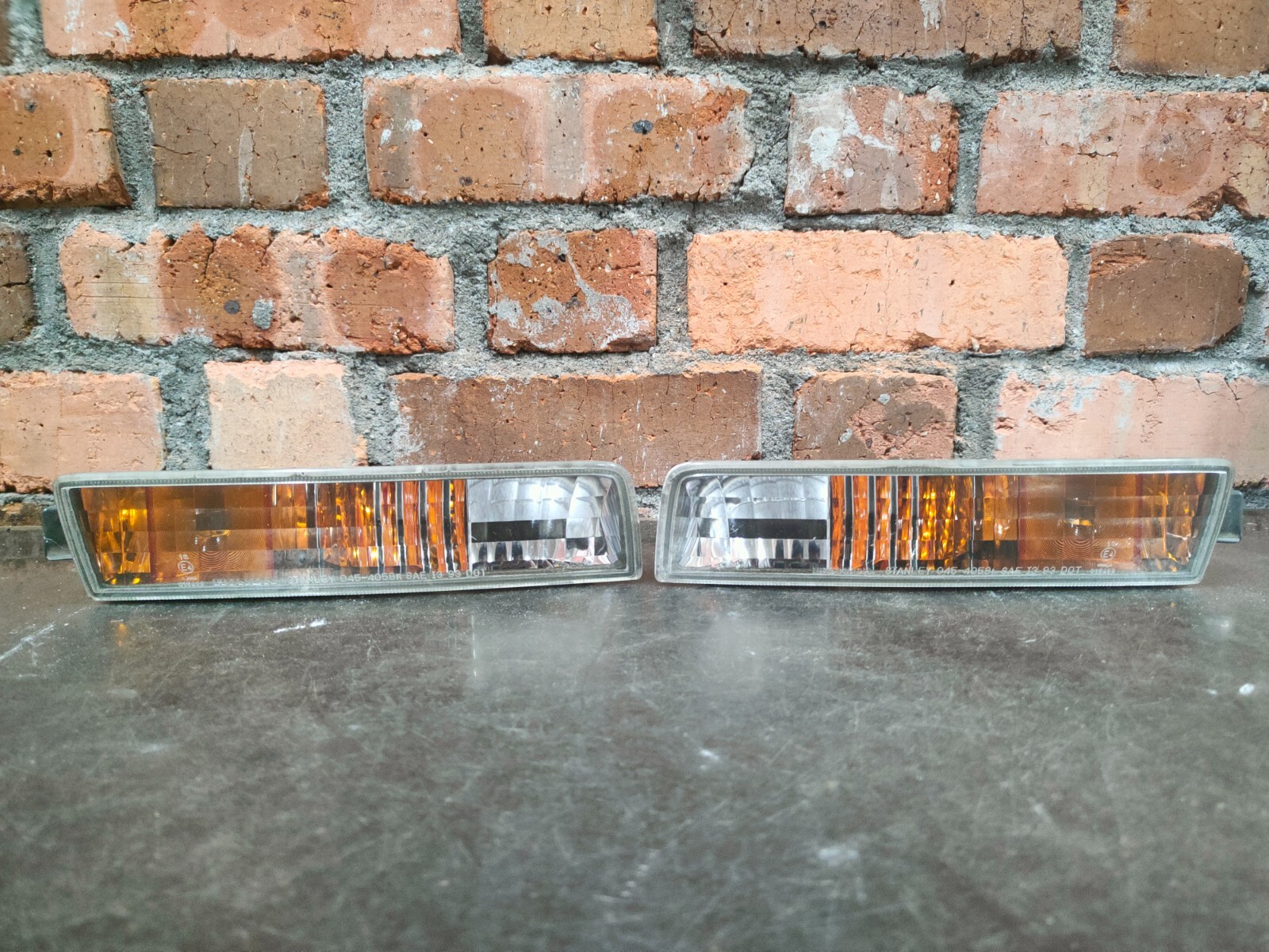 JDM Honda Prelude BB6 STANLEY 045-4058 Front Bumper turn Signal