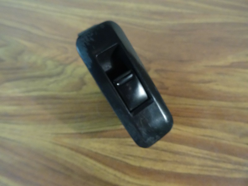 Interrupteur LÃ¨Ve Vitre Nissan Primera P12 2002 / 2006 Oem 25411 Av600